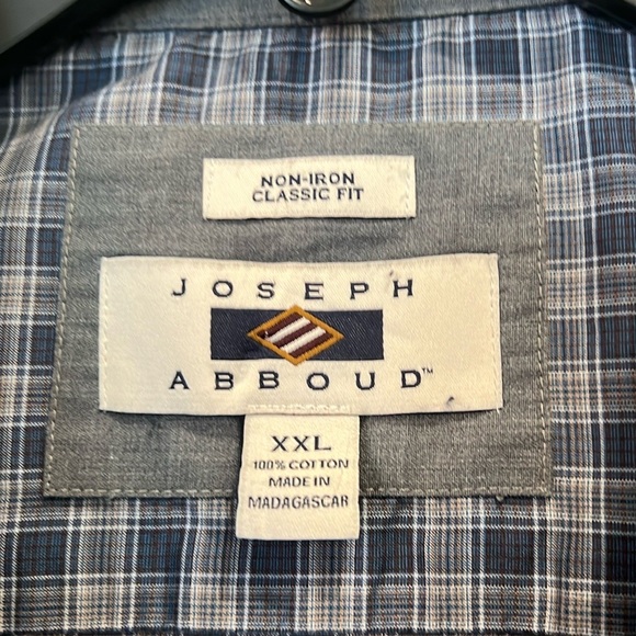 Men’s Joseph Abboud Non-Iron Classic Fit long sleeve shirt - Picture 2 of 3